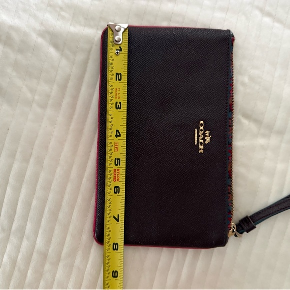 Coach Wristlet / Large Zip Wallet – Pebbled Leather - Picture 3 of 8